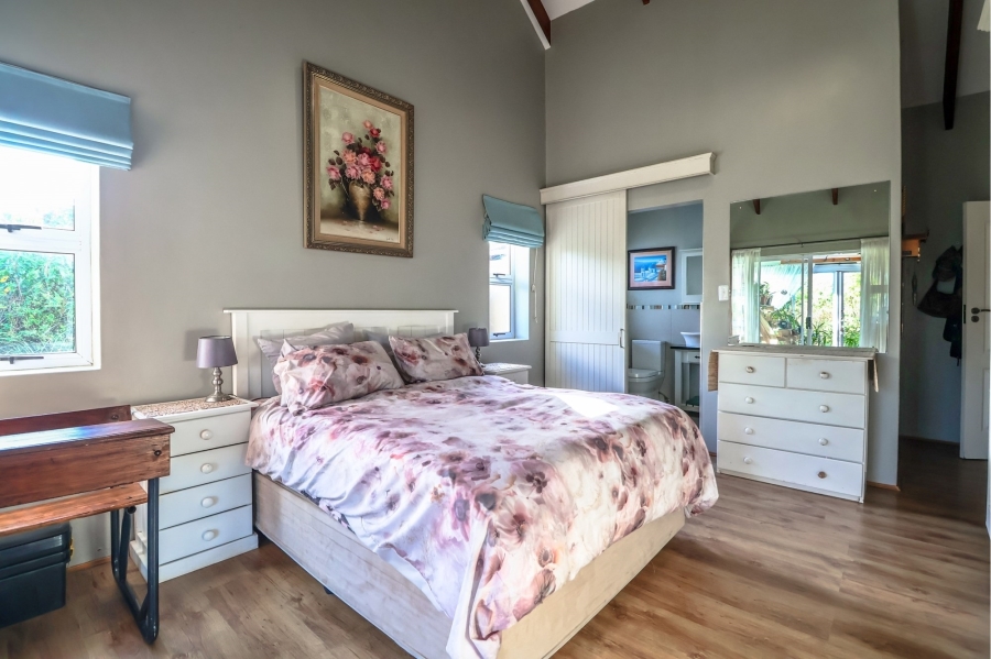4 Bedroom Property for Sale in Kraaibosch Country Estate Western Cape